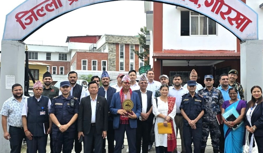 प्र.जि.अ. तुलसी वहादुर श्रेष्ठको विदाई तस्विर
